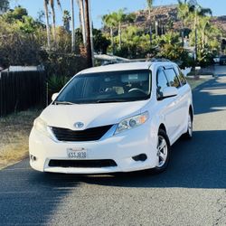 2011 Toyota Sienna