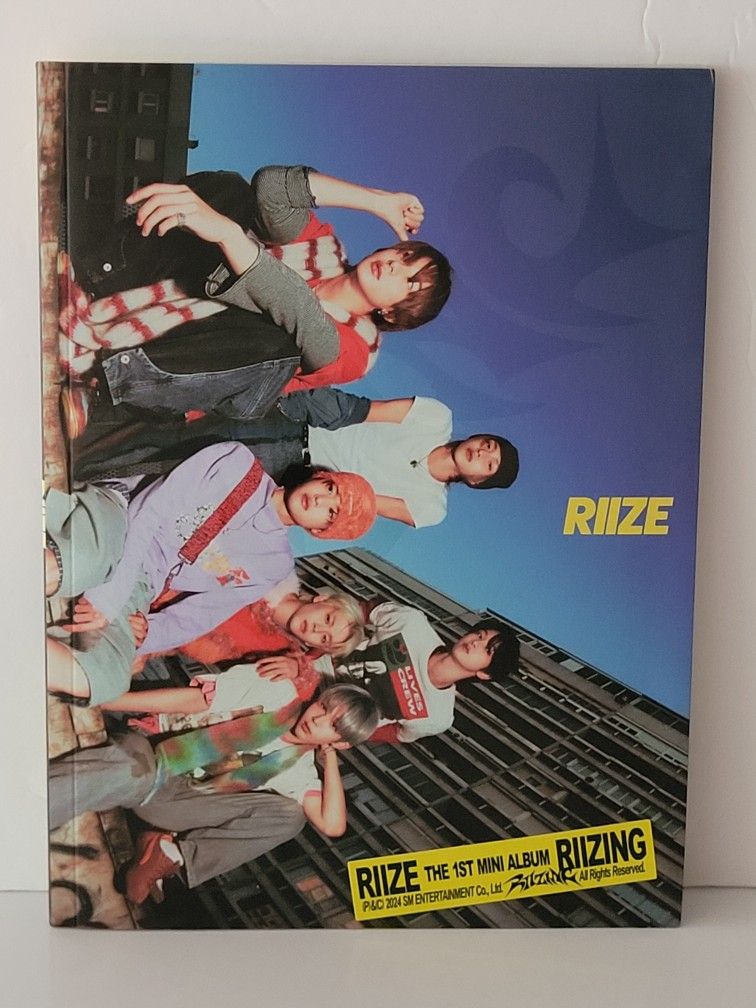 New 2024 RIIZE [RIIZING] 1st Mini Album IMPOSSIBLE-Photo Book/CD/Poster/Stickers.This is the perfect collectible for any K-pop fan! The 2024 RIIZE [RI