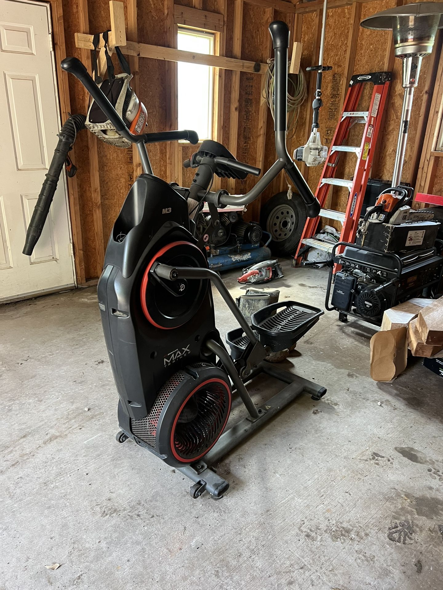 Max Trainer M3
