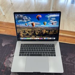Apple Macbook Pro Retina 15” TouchBar Core i7 16GB 500GB