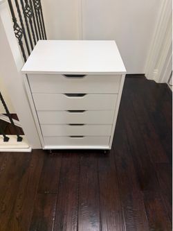 Rolling cabinet with 5 drawers