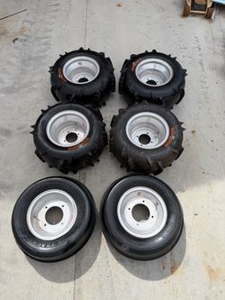 Paddle tires