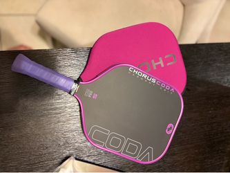 Chorus CODA with Harmony Grit Pickeball paddle