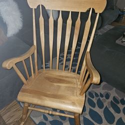 1970s Colonial S Bent & Bros Hard Rock Maple Rocking Chair.. EXCELLENT condition! 
