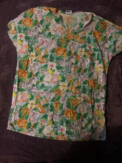 SCRUB TOP