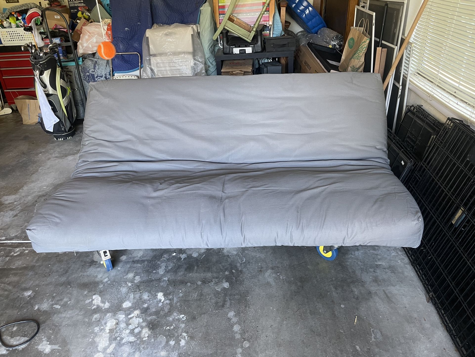 Iron Frame Futon with Thick Firm Mattress – Excellent Condition!