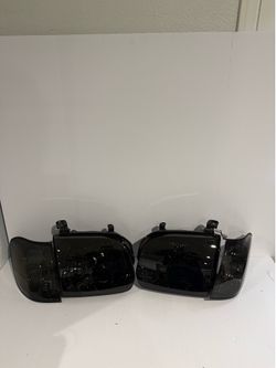Toyota tundra 2005-2006 headlights