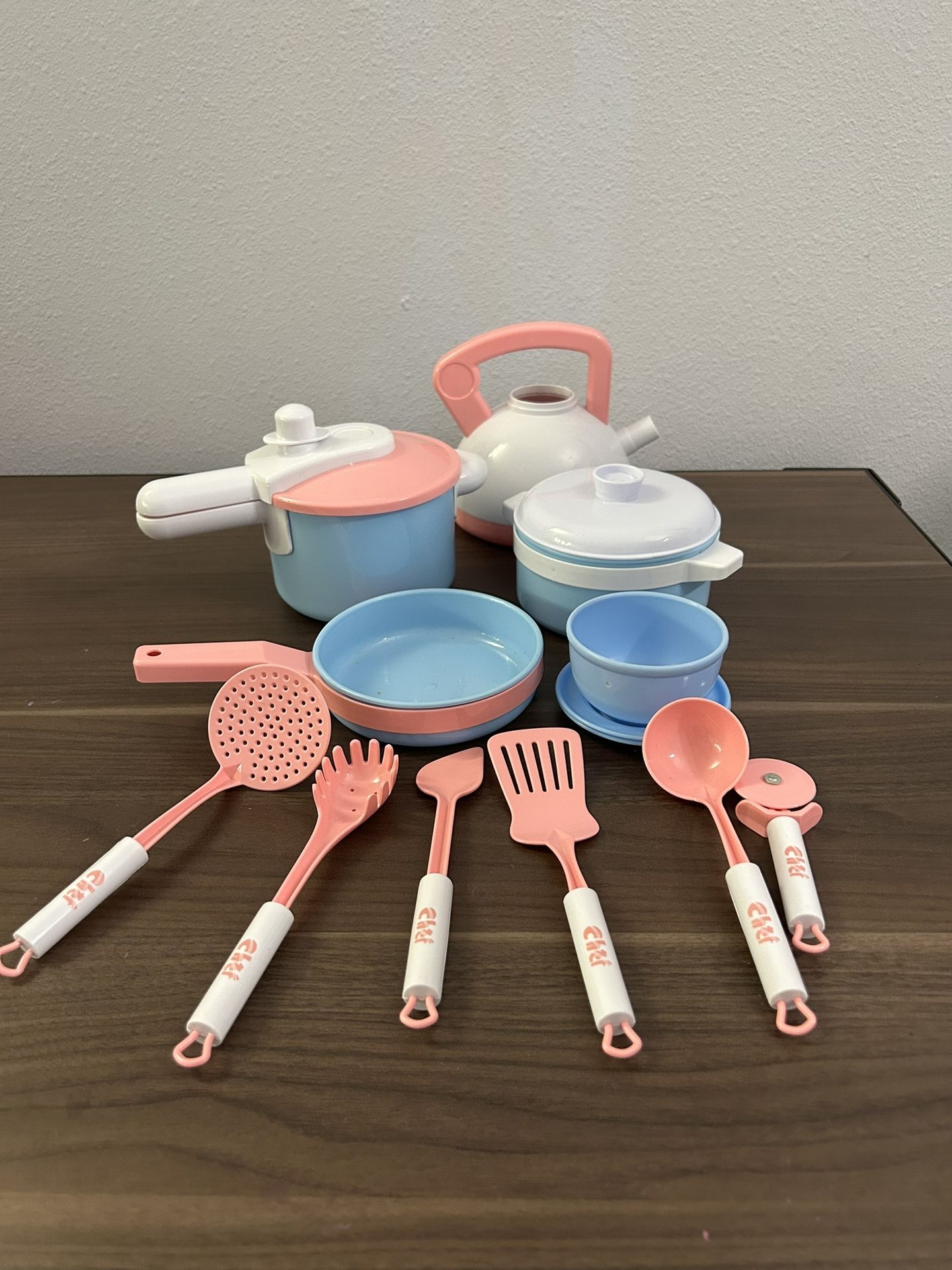 Toy Kitchen Set