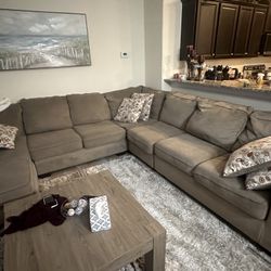 Sectional Couch 