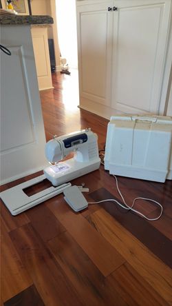 Brother CS-6000i Computer Sewing Machine with Pedal and Case