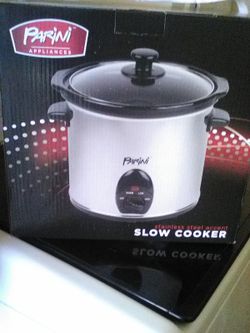 Slow cooker