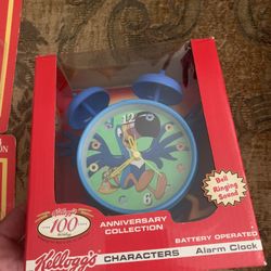 2006 Vintage fruit Loop Clock 