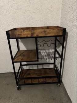Bar cart like new