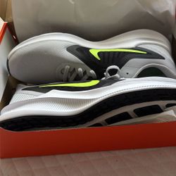 Nike Shoes 10 1/2 