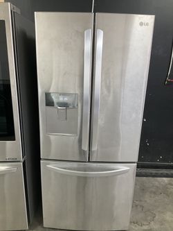 30 W Water and Ice Maker 