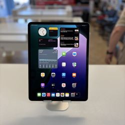 iPad Air 13inch M2 Chip 128GB Unlocked like New battery cycle 6