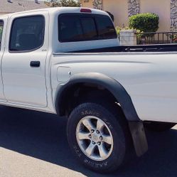 NO ISSUES 2003 Toyota TACOMA