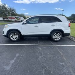 KIA SORENTO 🏁🏁LX VERY  CLEAN 