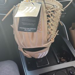 **Brand New** Marucci Baseball Glove 