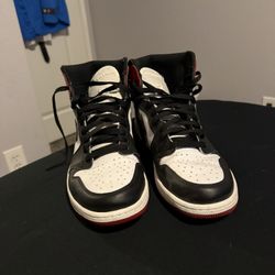 Jordan 1 Black Toe 2016