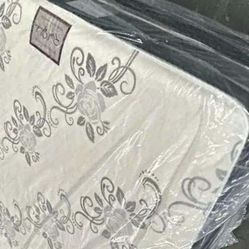 Deluxe Brand Queen Size Mattress Set 