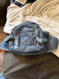 Outdoor fanny pack