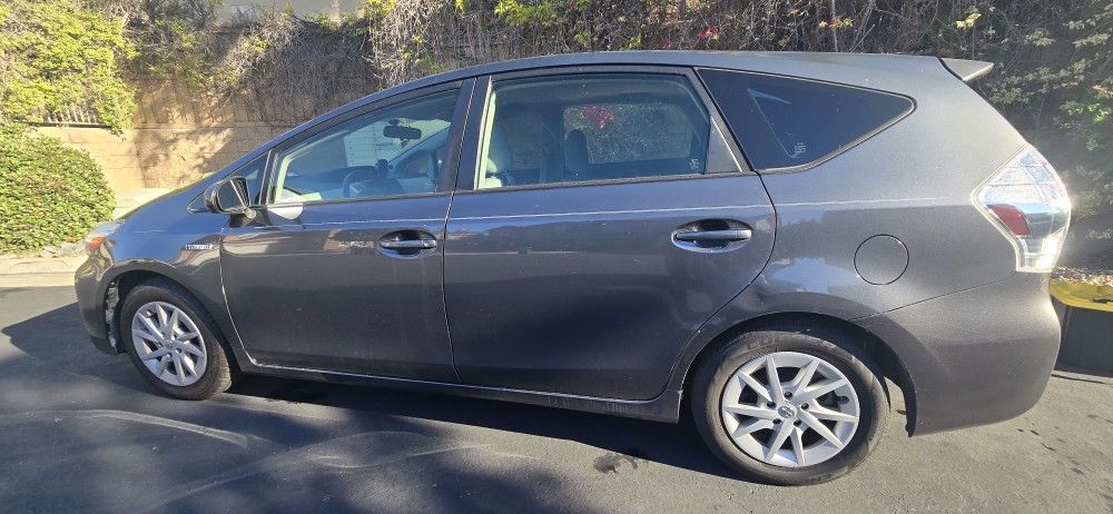 2013 Toyota Prius V