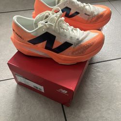 FuelCell Rebel v4 WOMEN RUNNING  #9