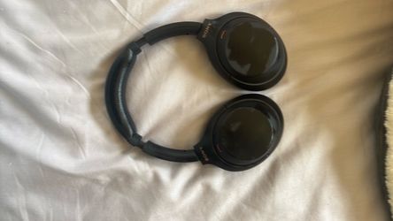 Sony Wh1000xm4 USED LIKE NEW