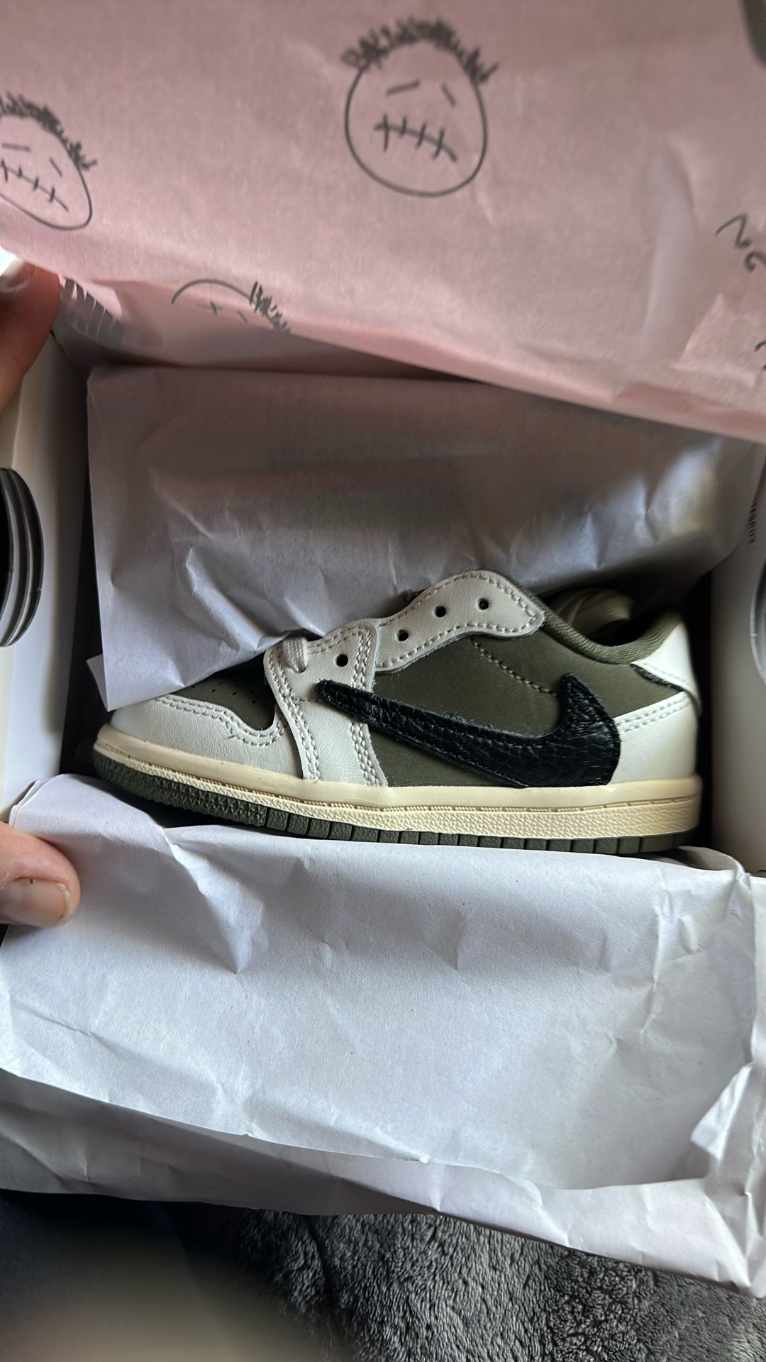 Jordan 1 Low Travis Scott 7c