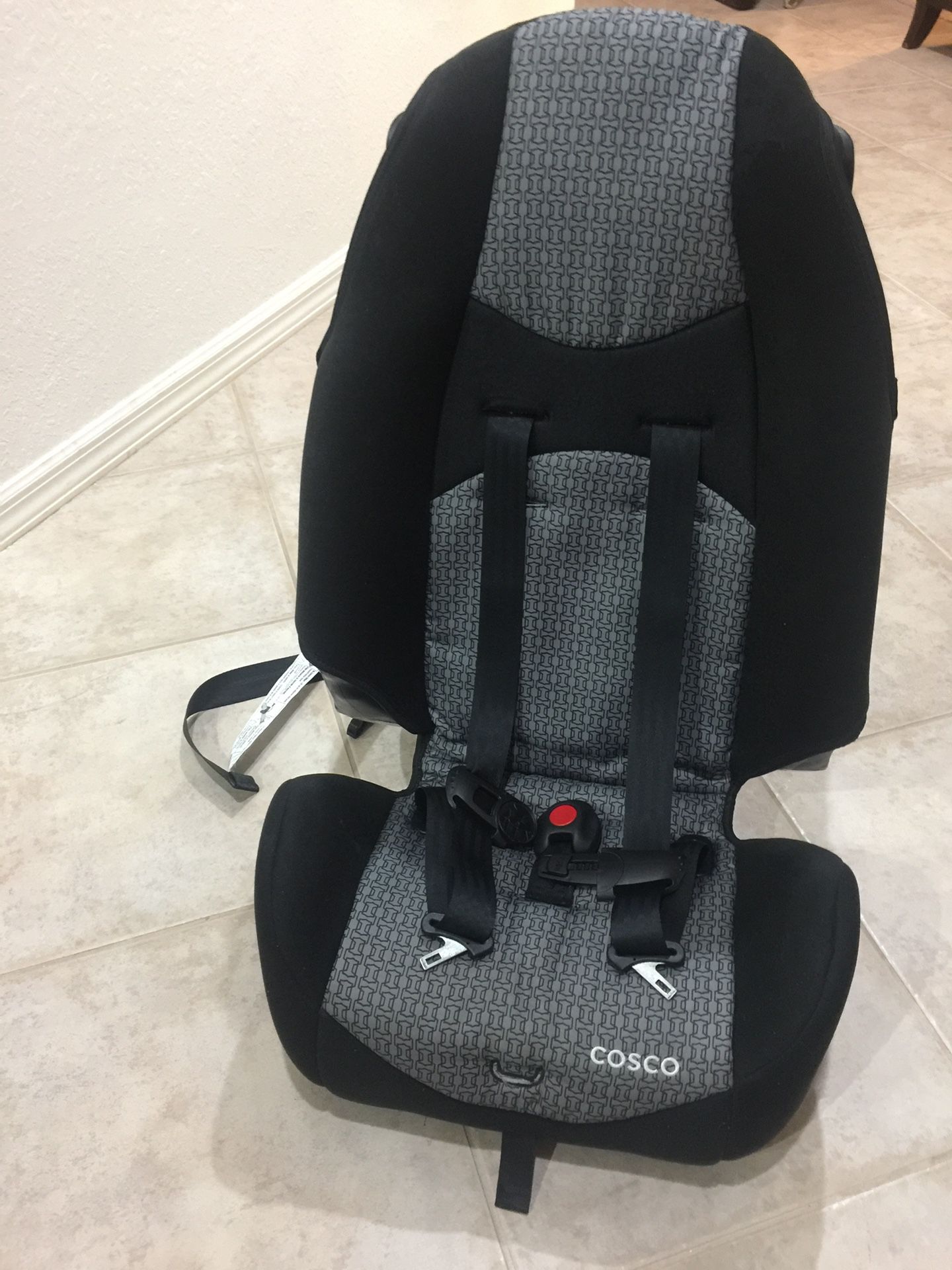 Cosco Like New Car Seat! Very clean, No rips!