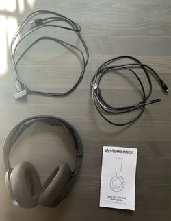 Arctic Nova 5 Wireless/ Wired Headset