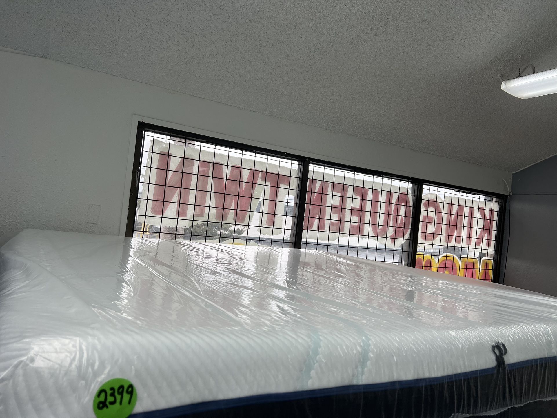 KING SIZE TEMPURPEDIC PROADAPT (SOFT) MATTRESS & BOX SPRINGS BED SET