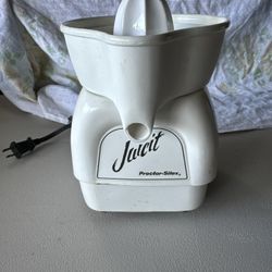 Vintage Proctor Silex Juicit Automatic Reamer 