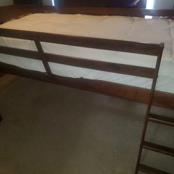 Child's bunkbed