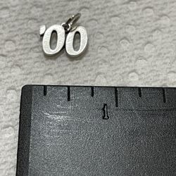 Retired James Avery Sterling Silver '00 Year Charm 