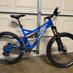 Pivot Mach 6 Carbon Large Enduro Bike
