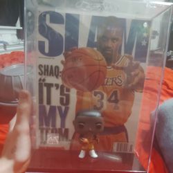 Pop Funko Shaq With Poster