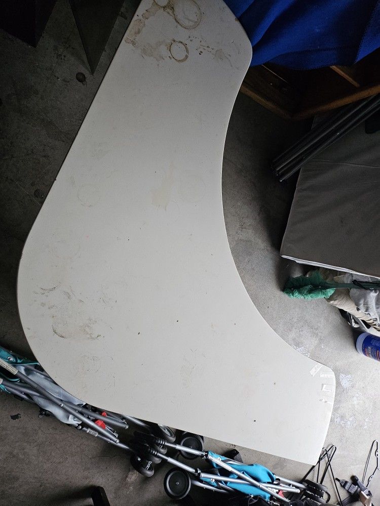 Small Kids Desk