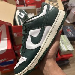 Nike Dunk Low - Michigan State 