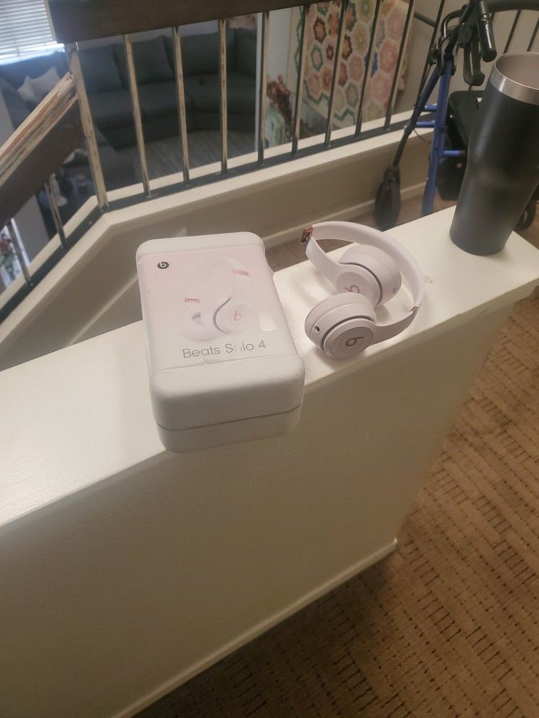 Beats Solo 4 