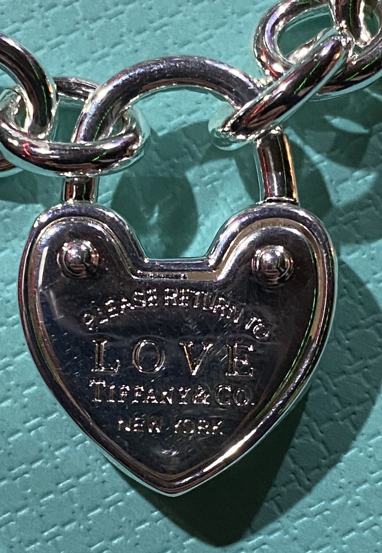 Tiffany And Co LOVE Heart Lock Bracelet 925 Sterling Silver 