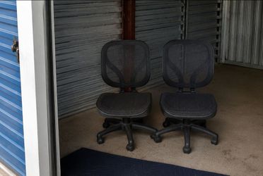 2 office / gaming chairs
