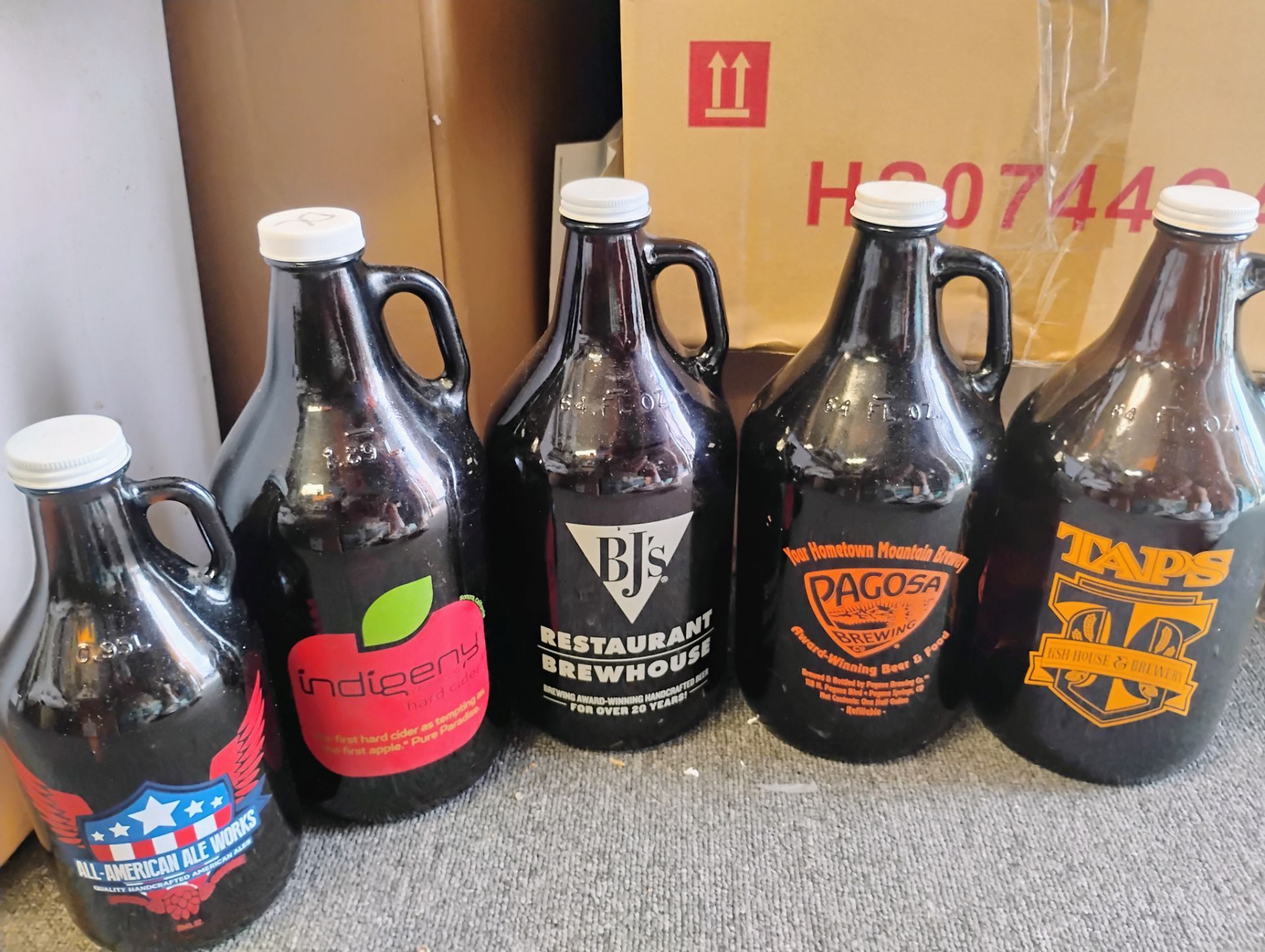 Brewery Growlers Crowlers 32 and 16 oz LOT