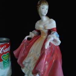 Vintage Royal Doulton Bone China England Southern Belle Lady Woman Figurine 7 3/4 In Tall Perfect Condition Gone With The Wind