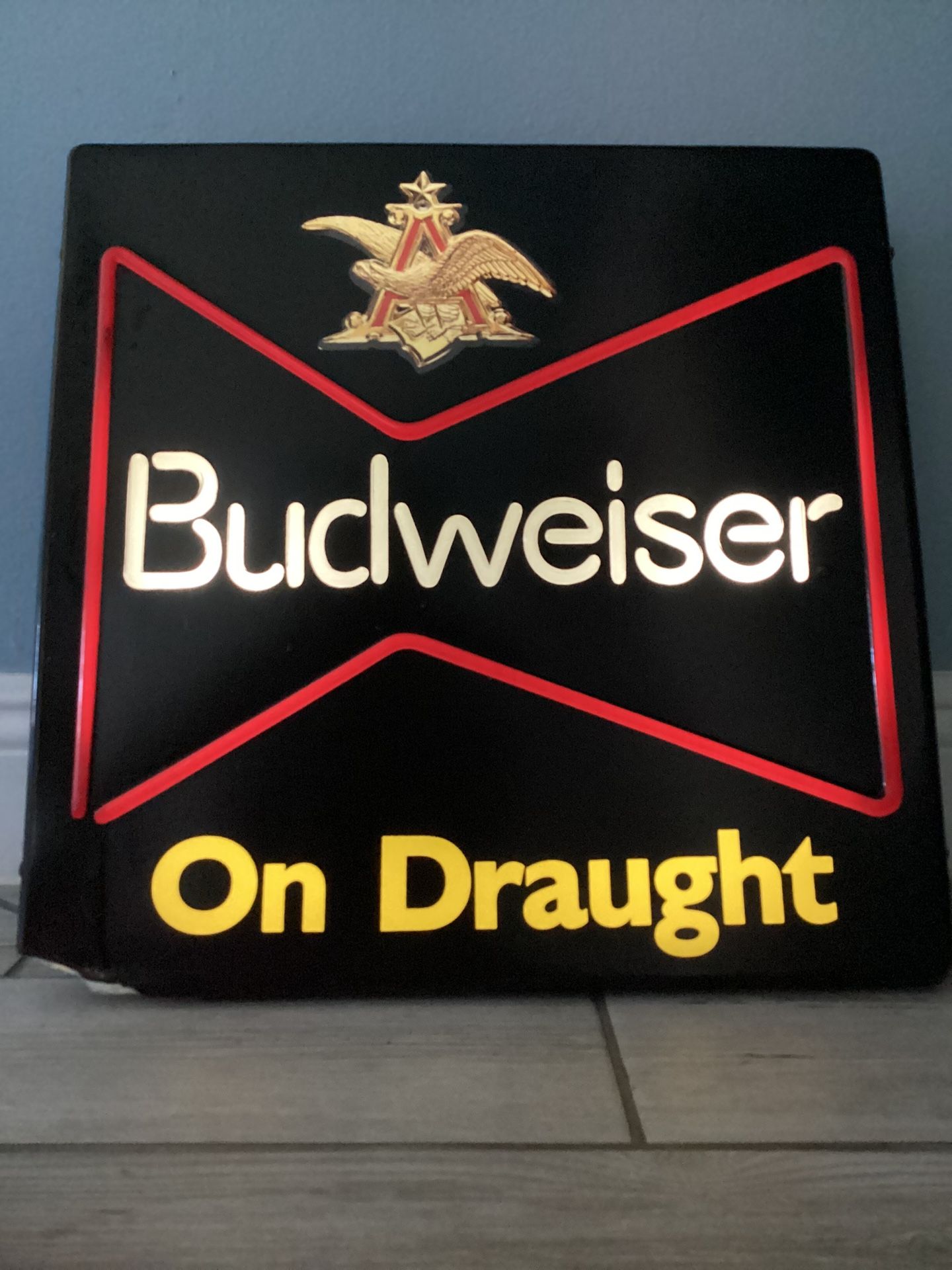 VINTAGE BUDWEISER KING OF BEER LIGHT UP SIGN FAUX NEON