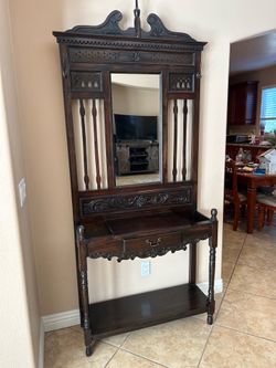 Entry way table