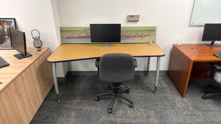 Modern Office Desk