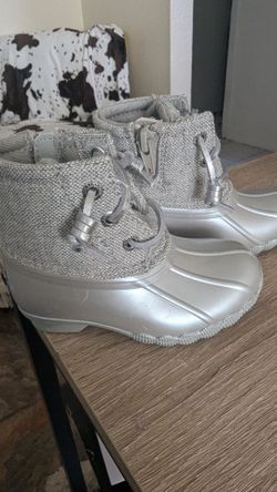 Sperry water resistant boots toddler