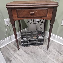 Singer Sewing Machine 